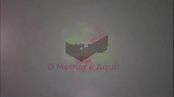 Esposa sugere fazer um trisal com amiga de trabalho